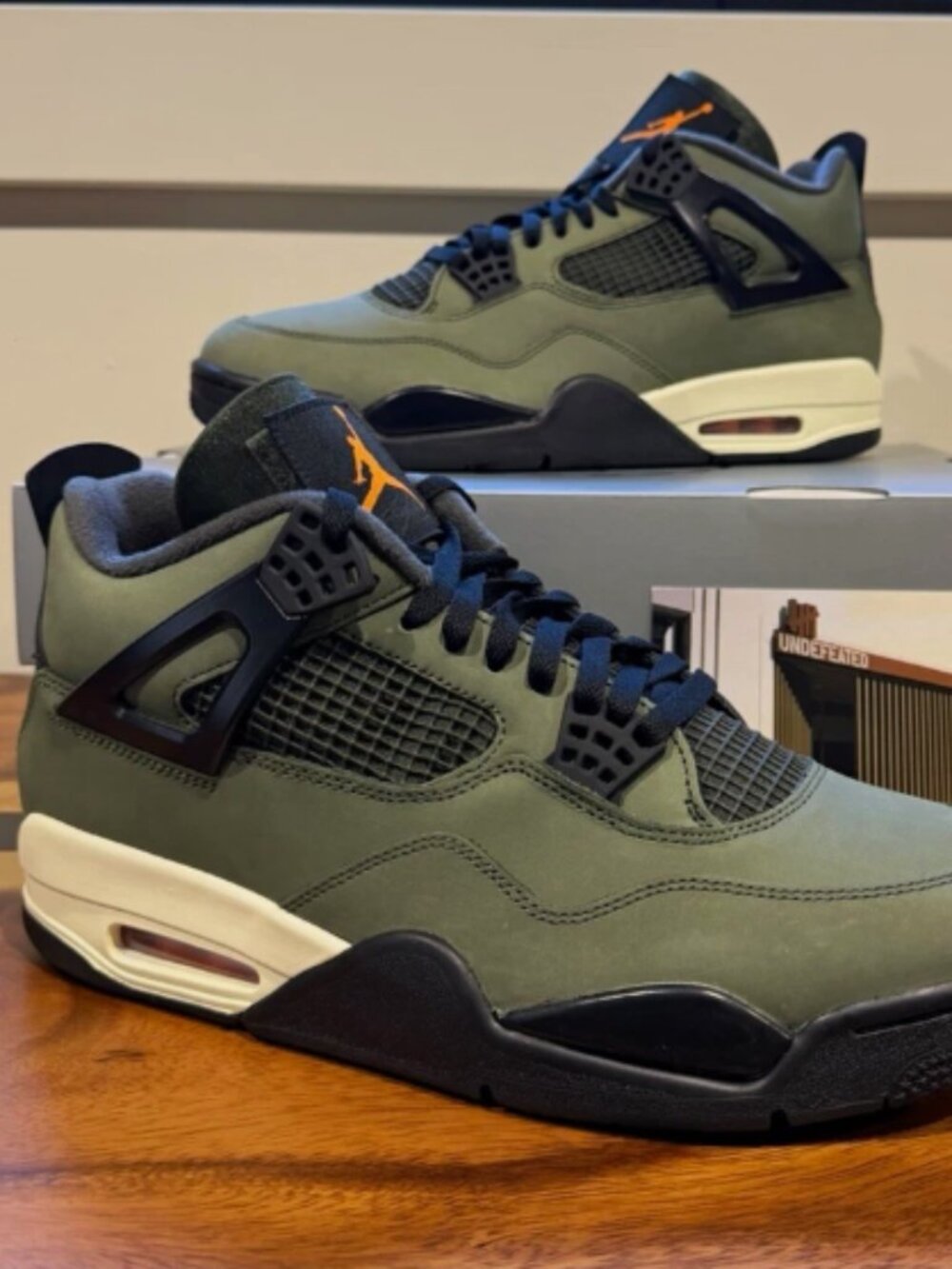 Air Jordan 4 x Undefeated (2025)